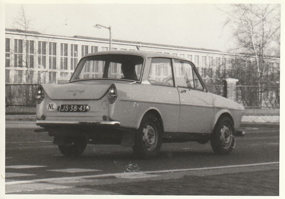 A 'mule': Daf 32 (Daffodil) extended body on a Daf 44 chassis