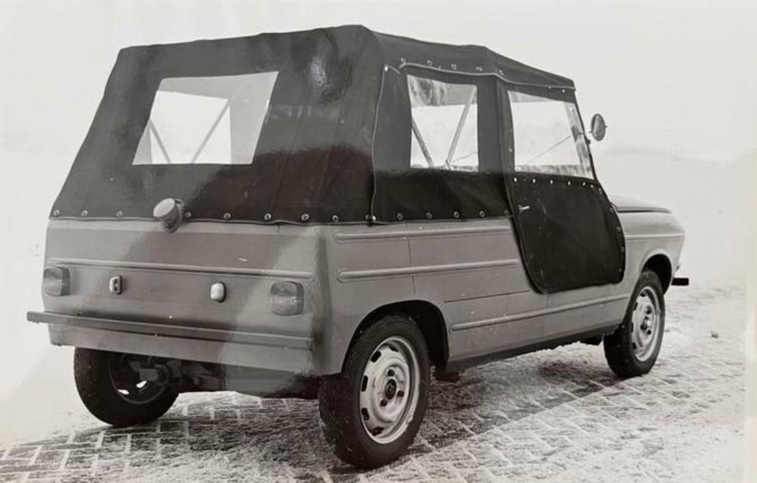 Prototype Daf 44 YA (1968) - back