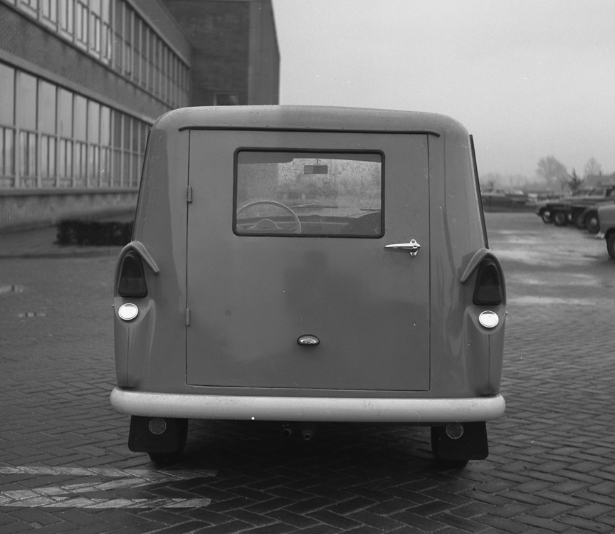 Daf 600 Van prototype - back