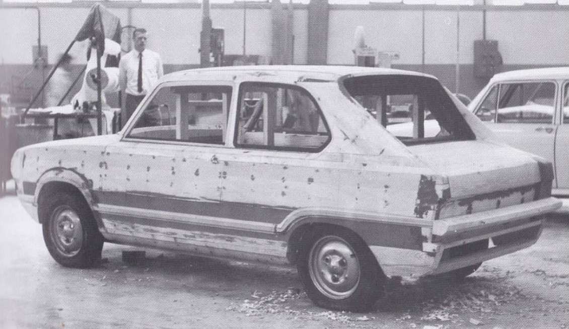 Daf P300 wood/clay model design